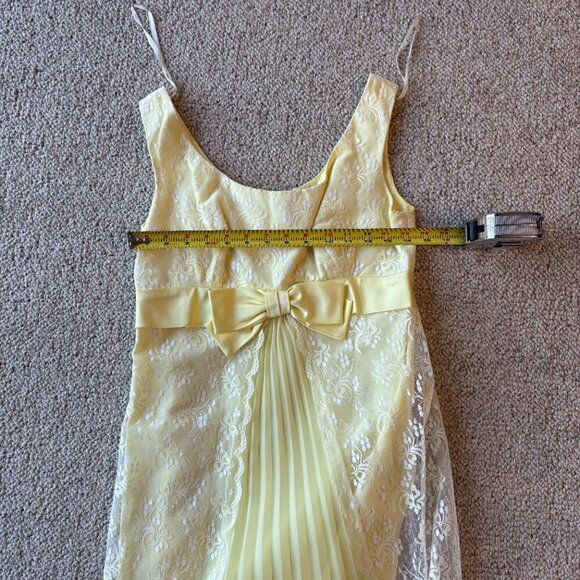 Vintage 1950s Butter Yellow Chiffon Lace Formal Dress | Prom / Party | XS/S - Picture 8 of 9